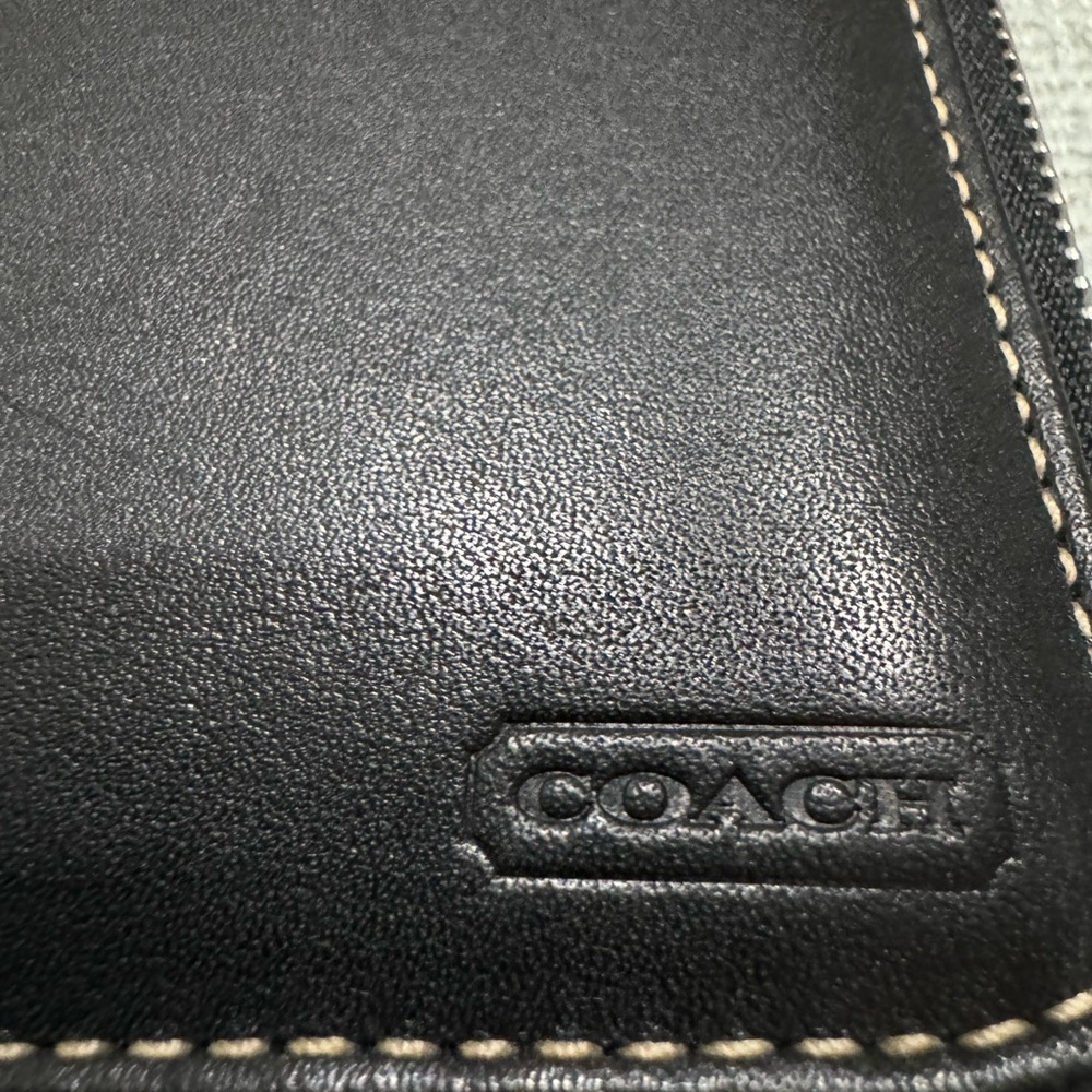 Coach passport wallet